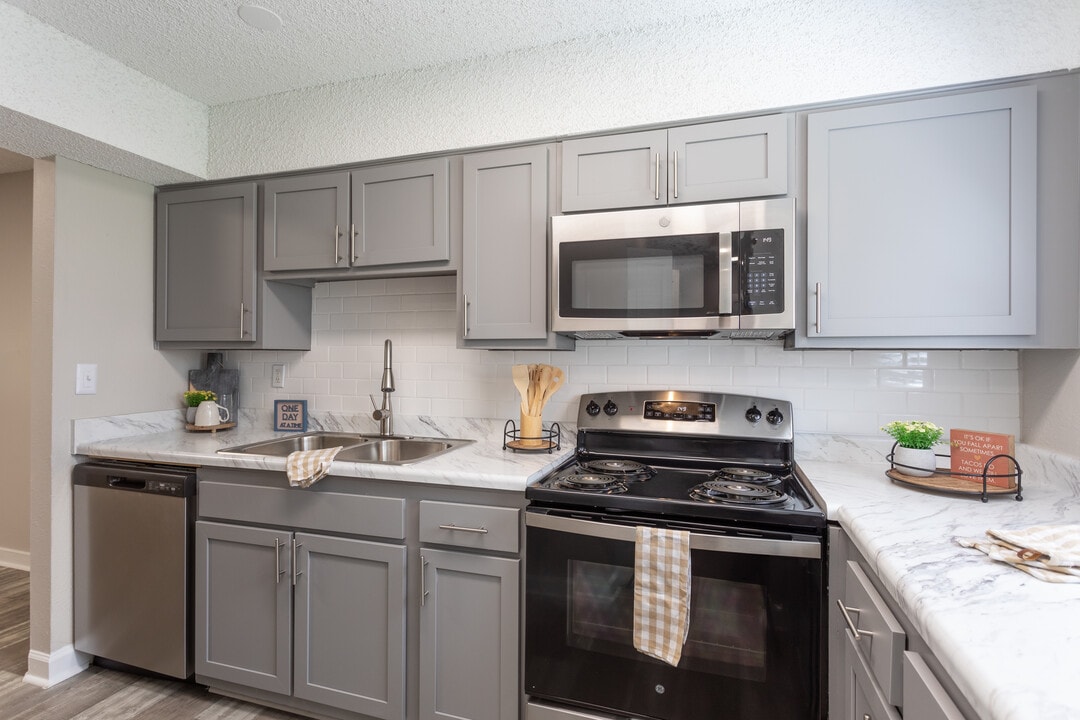 Pinewood Station in Hillsborough, NC - Building Photo