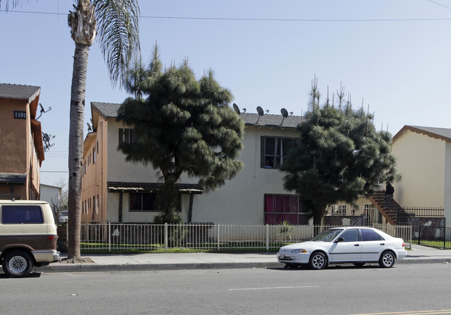 1105 S Standard Ave in Santa Ana, CA - Building Photo - Building Photo