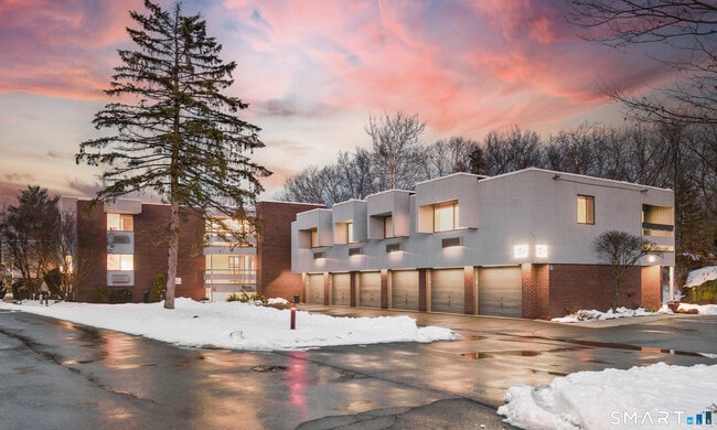 property at 92 Wilton Crest Rd