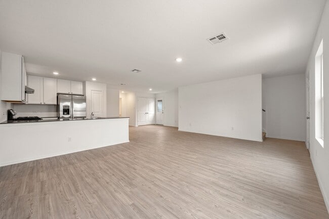 12927 Deep Eddy in Saint Hedwig, TX - Building Photo - Building Photo