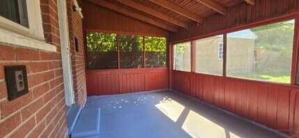 3202 Cherokee Ave in Flint, MI - Building Photo - Building Photo