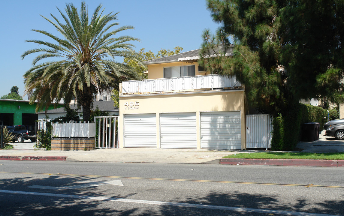 405 W Broadway in Glendale, CA - Foto de edificio