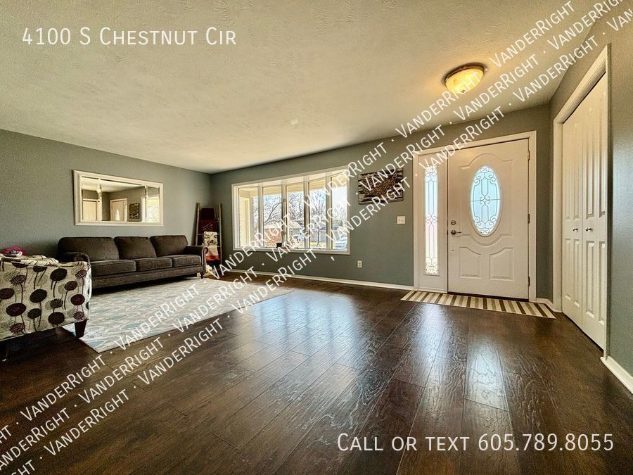 4100 S Chestnut Cir in Sioux Falls, SD - Building Photo