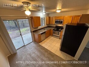 11323 SW 135th Ave in Portland, OR - Building Photo - Building Photo