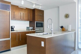 485 Brickell Ave in Miami, FL - Building Photo - Building Photo