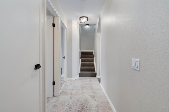 property at 198 Courtyards E