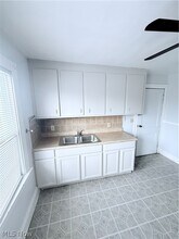 14011 Glendale Ave in Cleveland, OH - Foto de edificio - Building Photo