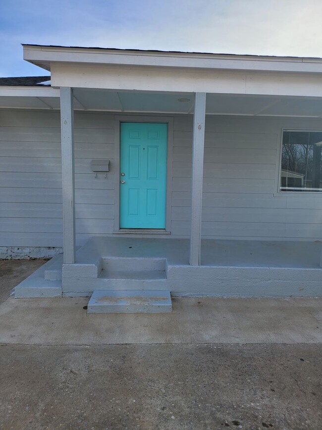 1209 W Maple Ave in Enid, OK - Building Photo - Building Photo