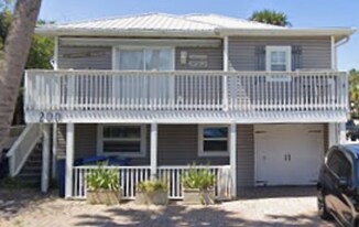 200 Walnut St in Neptune Beach, FL - Building Photo