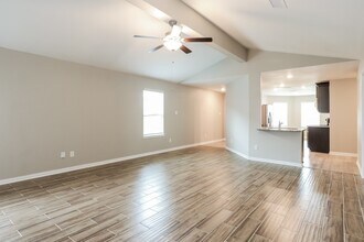 22044 Angelico Dr in Magnolia, TX - Foto de edificio - Building Photo