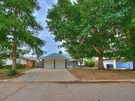 7505 NW 29th St in Bethany, OK - Building Photo
