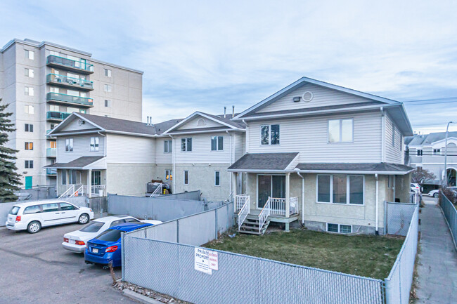 9350 101A Ave NW in Edmonton, AB - Building Photo - Building Photo