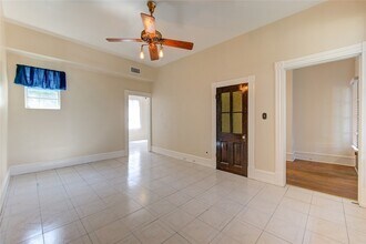1619 Ursuline St in Galveston, TX - Building Photo - Building Photo