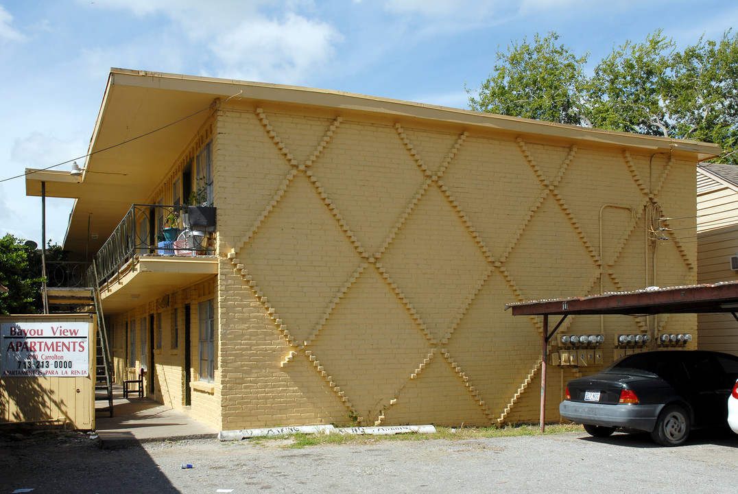 Bayou View Apartments in Houston, TX - Foto de edificio