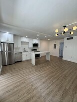 1720 Cleveland St in Hollywood, FL - Building Photo