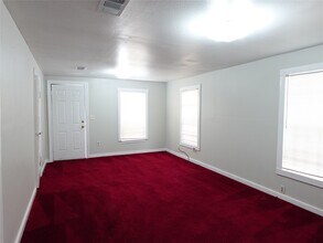 4818 Hirsch Rd in Houston, TX - Building Photo - Building Photo