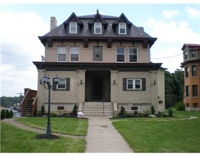 3313 Brownsville Rd in Pittsburgh, PA - Building Photo - Building Photo