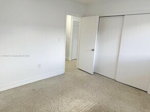 9301 SW 37th St in Miami, FL - Building Photo - Building Photo