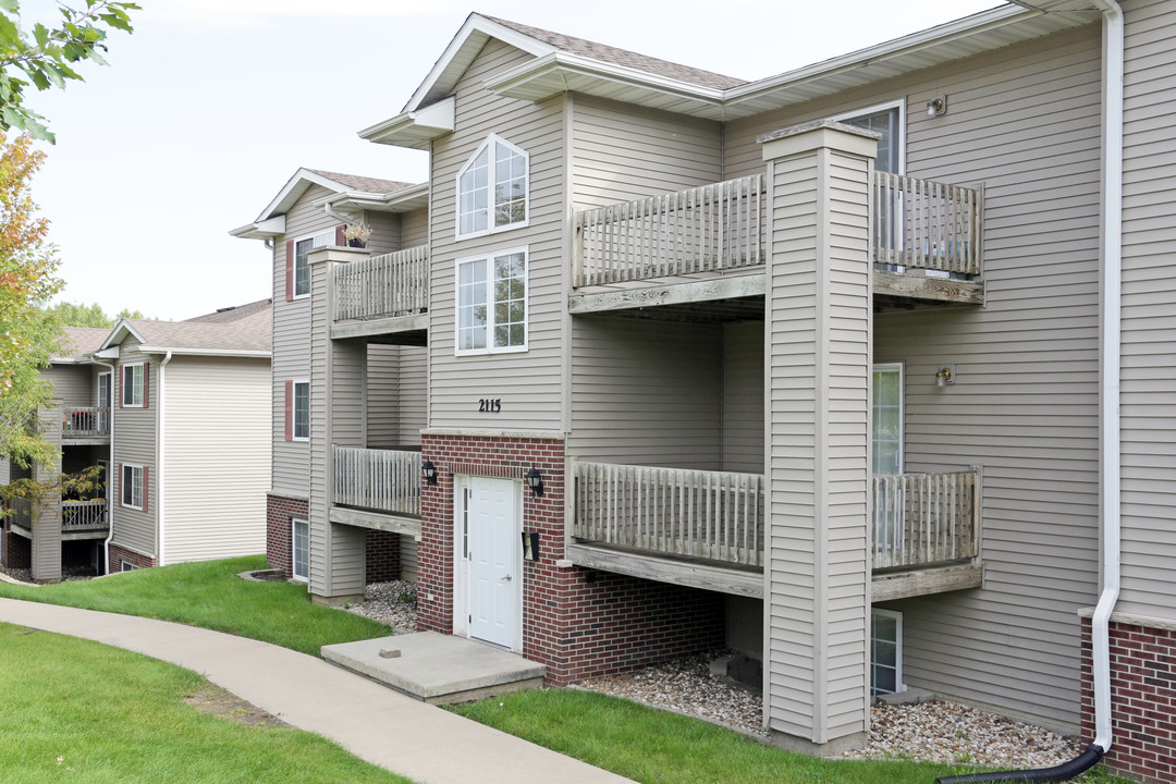 Cypress Pointe in Cedar Rapids, IA - Building Photo