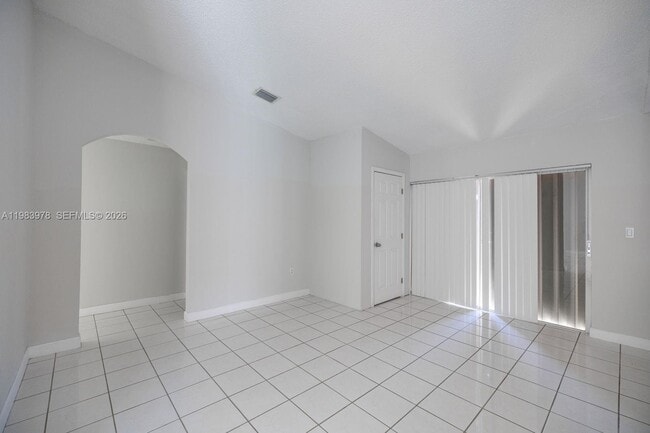 1065 NW 131st Ave in Miami, FL - Building Photo - Building Photo