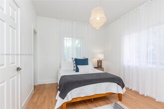 501 SW 19th Rd in Miami, FL - Building Photo - Building Photo