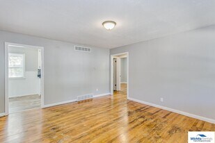 2532 S Greenwood St in Wichita, KS - Building Photo