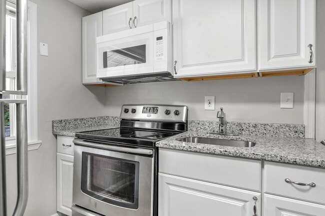 property at 418 Avondale Rd