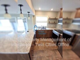 174 Twin Lake Blvd in St. Paul, MN - Building Photo