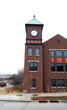Woodland Avenue Brickstone in Des Moines, IA - Foto de edificio - Building Photo