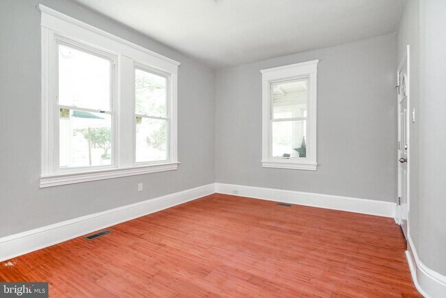 505 Delaware Ave in Palmyra, NJ - Building Photo - Building Photo