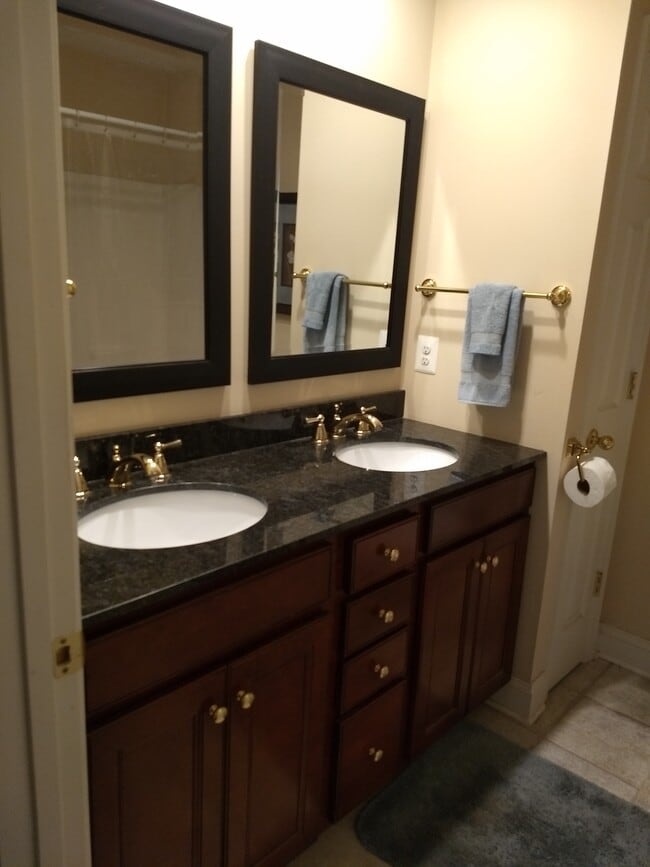 4659 Montgomery Rd, Unit Apt2 in Ellicott City, MD - Foto de edificio - Building Photo