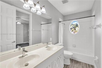 558 NW 118th Ave in Coral Springs, FL - Building Photo - Building Photo