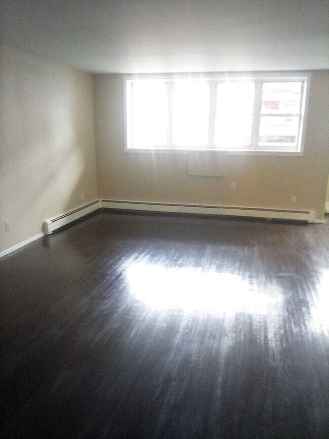 366 Park Ave in Orange, NJ - Building Photo - Building Photo