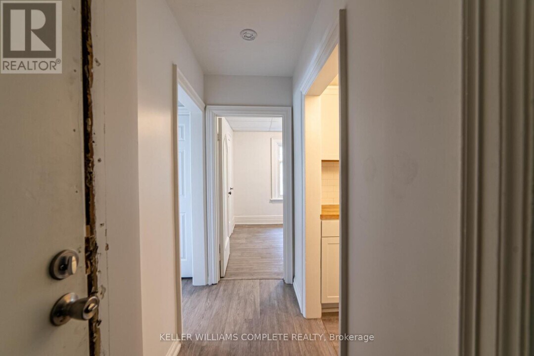 68 Arkledun Ave in Hamilton, ON - Building Photo