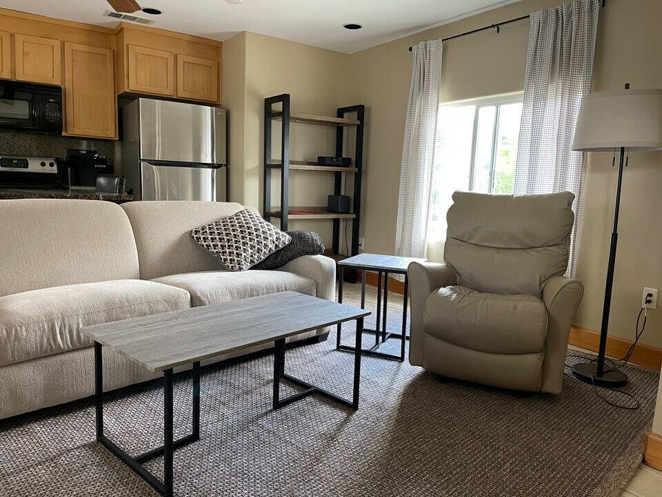 8600 Tudsbury Rd, Unit A in Loomis, CA - Building Photo