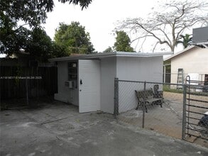 214 NW 49th Ave in Miami, FL - Building Photo - Building Photo