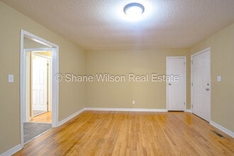 804 Henderson Ave in Rossville, GA - Building Photo - Building Photo