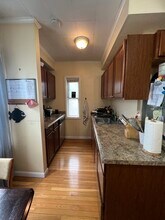 12 Hancock St, Unit 1 in Somerville, MA - Foto de edificio - Building Photo