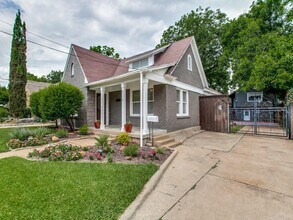 5118 Stoneleigh Ave-Unit -B in Dallas, TX - Building Photo - Building Photo
