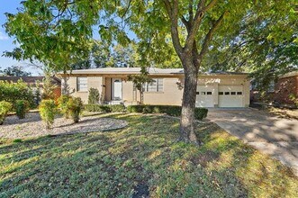 506 Vine St in Euless, TX - Building Photo - Building Photo