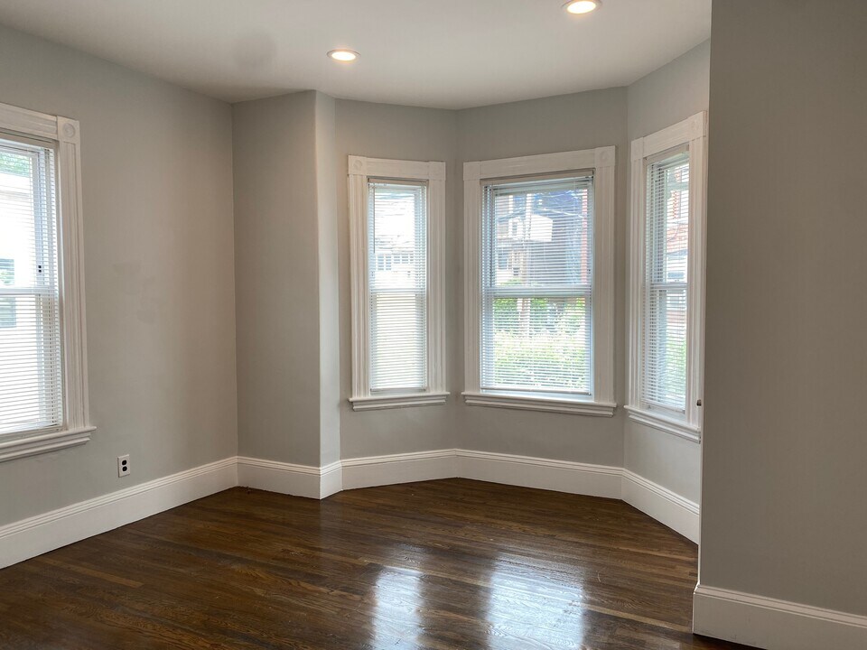 7 Quincy St, Unit 1 in Somerville, MA - Building Photo