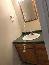 18 Patrick Dr in Hermon, ME - Foto de edificio - Building Photo