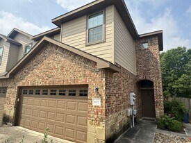 602 Creekside Cir in New Braunfels, TX - Building Photo