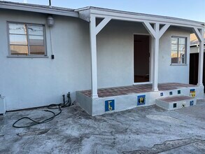 12861 Panama St, Unit Front unit in Los Angeles, CA - Building Photo - Building Photo