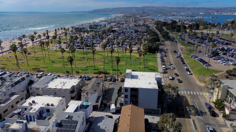 747 San Fernando Pl in San Diego, CA - Foto de edificio