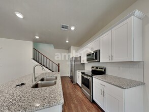 1714 Viaggio Ave in North Las Vegas, NV - Building Photo - Building Photo