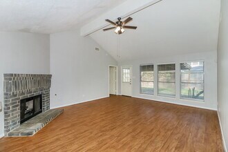 18714 Timber Spring Dr in Humble, TX - Building Photo - Building Photo