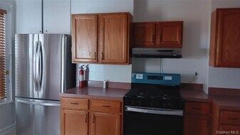 1811 Wallace Ave in Bronx, NY - Building Photo