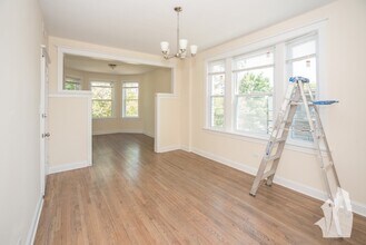 2814 N Troy St in Chicago, IL - Building Photo - Building Photo