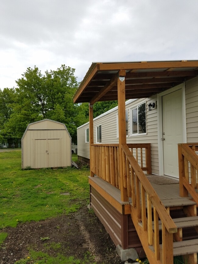 745 E Cozy Acres Ln in Hayden, ID - Building Photo - Building Photo